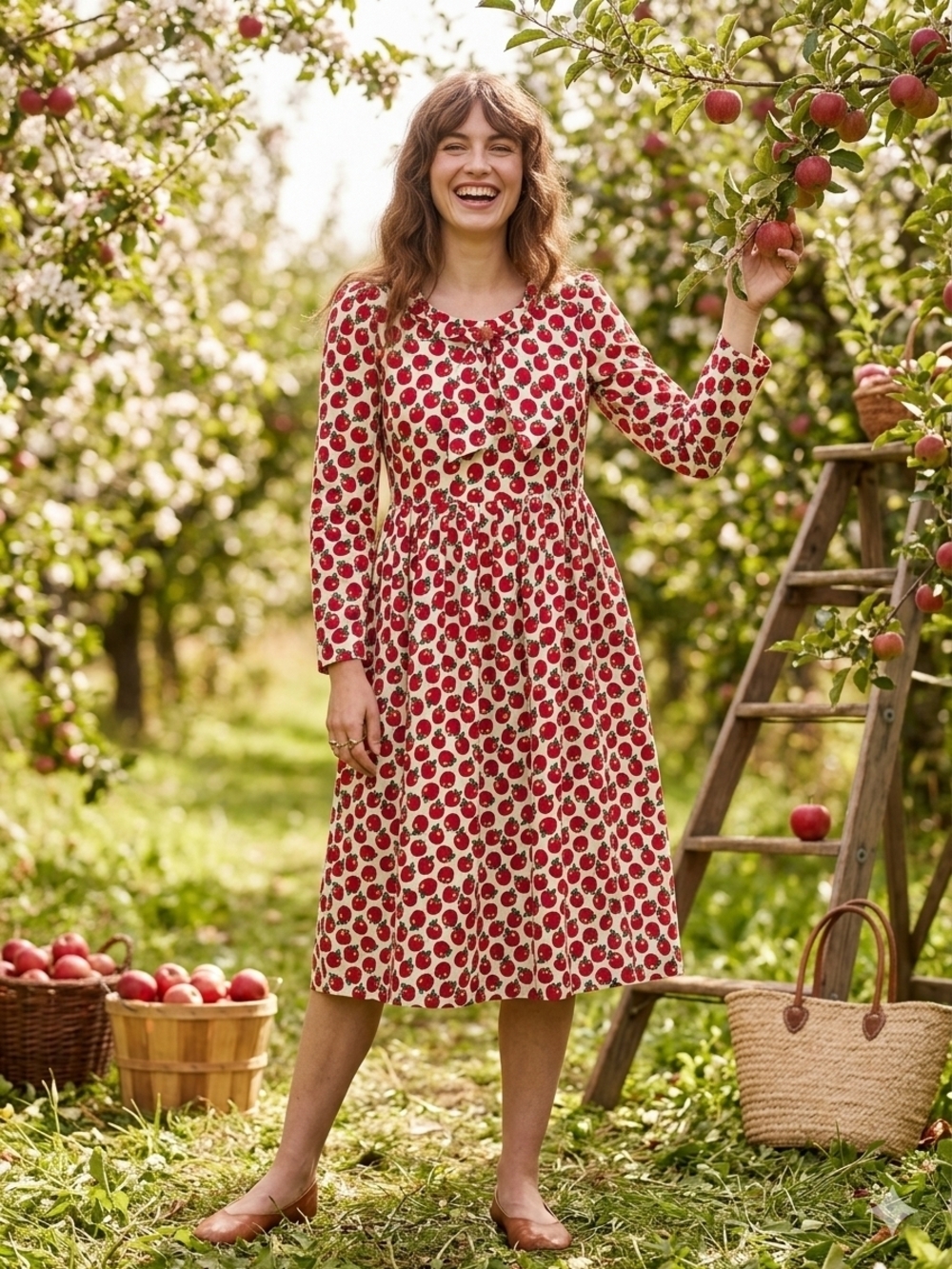 Vintage 80s Leslie Lucks Apple Print Midi Dress - Size 10